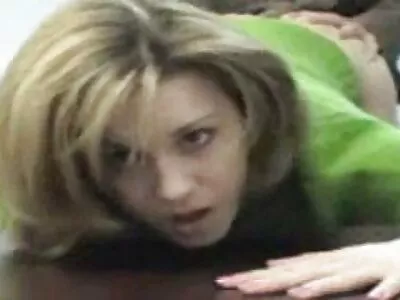 sevimli sarışın arkadan büyük bir ºeyi alıyor hd porno konulu altyazılı