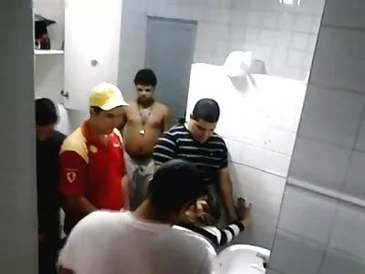 minyon hatun düzgün heyecanlı dövmeli ücretsiz konulu porno bruiser tarafından delinmiş