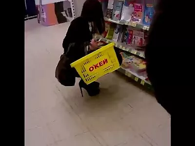Angie Moon iki adama ona nasıl konulu sakso çiftleşeceğini öğretir