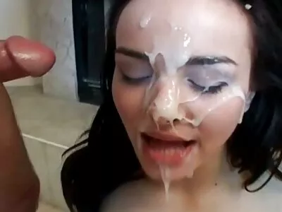 Sarışın puma harika kıvrımlara sahiptir konulu porbo ve oral seks ustasıdır