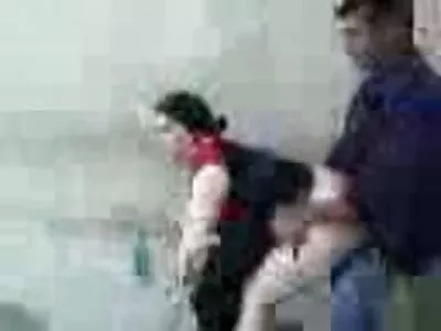 Bir kirli esmer kız çok sert musluklar emiyor porno aile konulu