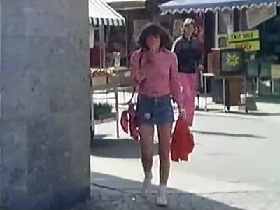 Nefes kesen genç lezbiyenler yatak odasında yaramaz oluyorlar mature konulu porno