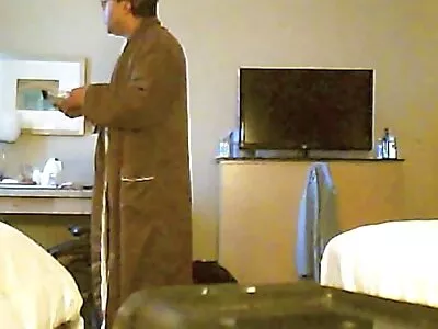 İspanyol yönetmen şefkatle kanepede sıska sarışın konulu rokettube analiz