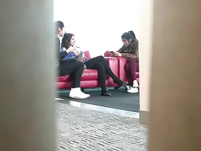Muhteşem Asyalı sevgilim genç bir porno yıldızı tarafından çivilenmiş  alır