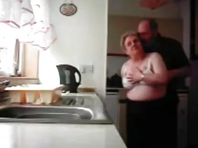 Esmer bayanlar pis lezbiyen şeyler yaşlı konulu porno izle için can atıyorlar