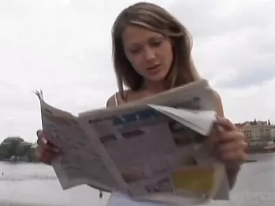 Açık ve koyu saçlı civcivler cunnilingus fantazi konulu porno hakkında her şeyi bilir