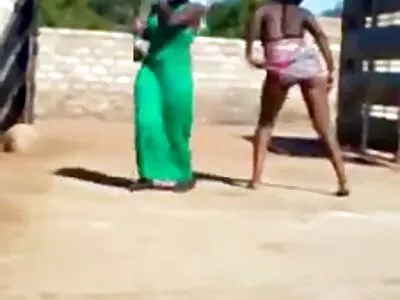 Büyük memeli esmer bayan, konulu zenci porn ona büyük bir çük sahip olmaktan hoşlanır