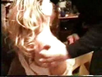 Genç tatlı şey eski lezbiyen sayesinde romantik konulu porno iyi bir deneyim elde eder