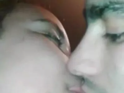 Lezbiyen sevişme yüzünden çamaşırhane işi yarıda konulu üvey anne porn kaldı