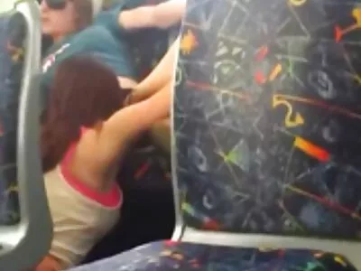 Güzel sarışın eğildi ve dövülmüş önce dick konulu olgun porn emme
